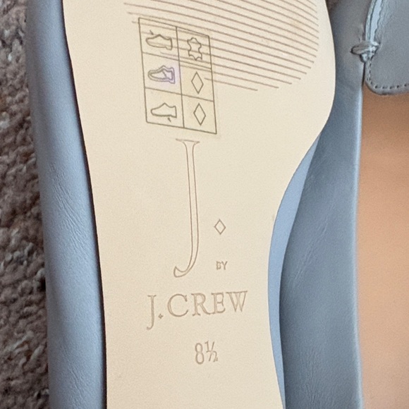 J. Crew Gray Flats with Rounded Toe and Minimalist Design - Picture 3 of 3